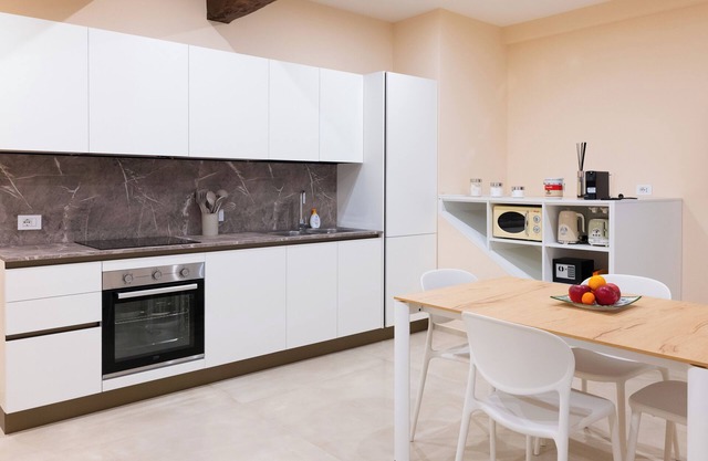 Residenza Dante–In the City of a Hundred Horizons