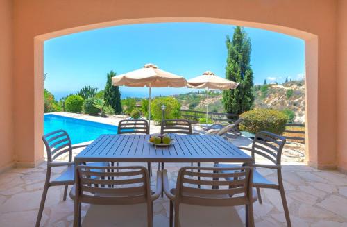 Resitour - Perneri Three Bedroom Villas