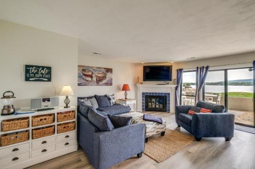 Resort Condo on Smith Mtn Lake Linens Included!