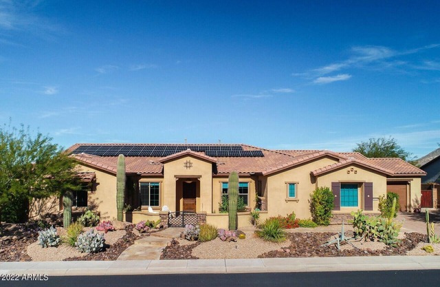 Resort living in Scottsdale/Cave Creek - 4 BR/3.5BA w/pool, spa & outdoor games