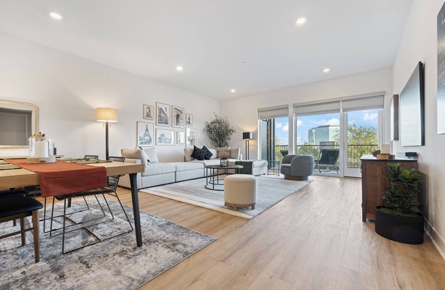 Resort-Style 2BR Gem in Irvine: Corporate Luxury Awaits