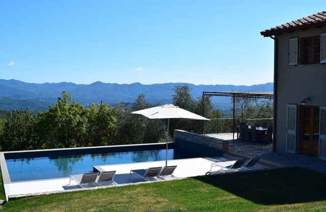 RESTORED COUNTRY VILLA - Stunningly beautiful, luxury holiday accommodation
