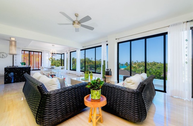 RIBERAMAR 5* BEACHVIEW PENTHOUSE W/ROOFTOP TERRACE, JACUZZI