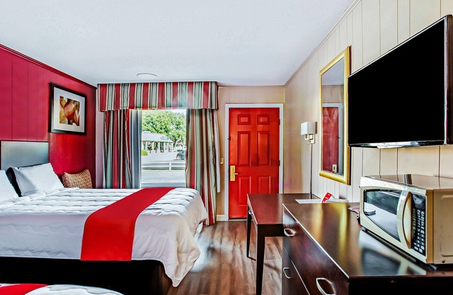 Ride the Rails on a Vintage Steam Engine Train! 2 Relaxing Units, Free Parking