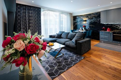 Riga Active Center Luxury Two Bedroom Apartment With Parking
