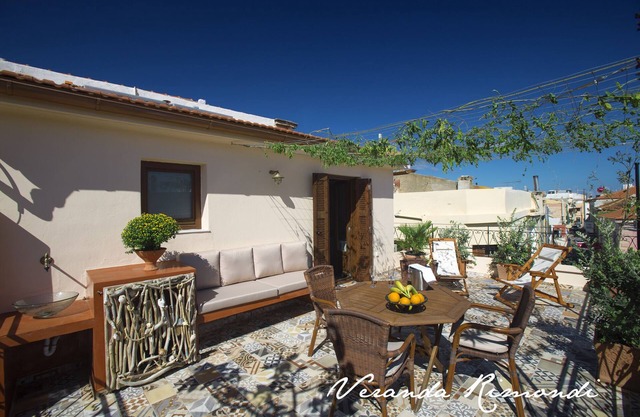 Rimondi Veranda House