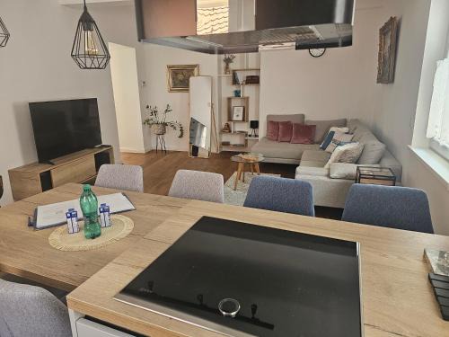 Riva Residence in Old Town Ljubljana by the Cobblers' Bridge