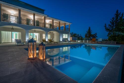 Rivazzurra Beachfront Luxury Villa