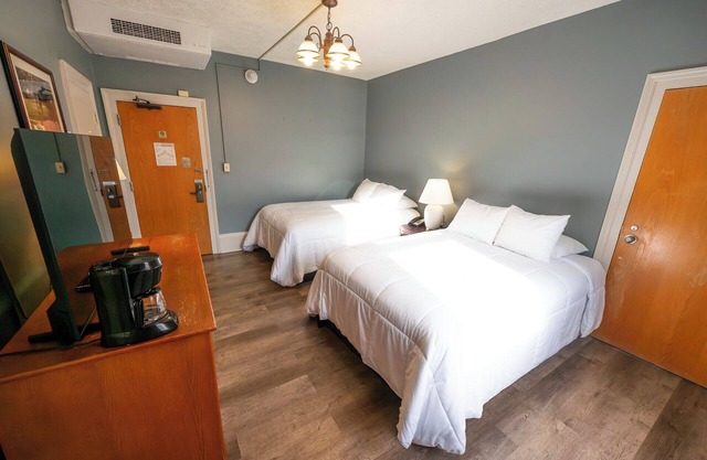 Riverfront Stay – Peaceful Pocono Escape Near Nature & Trails | 2 Units