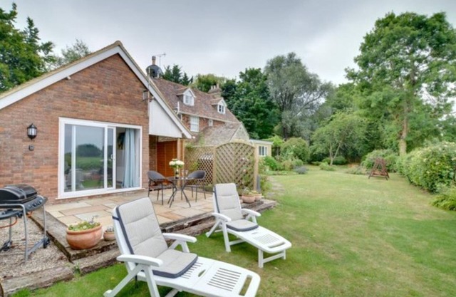 Riverside Cottage is a quiet haven for two. Right on the East Stour river.