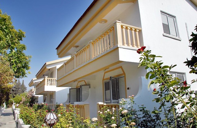 Riverside Garden Resort