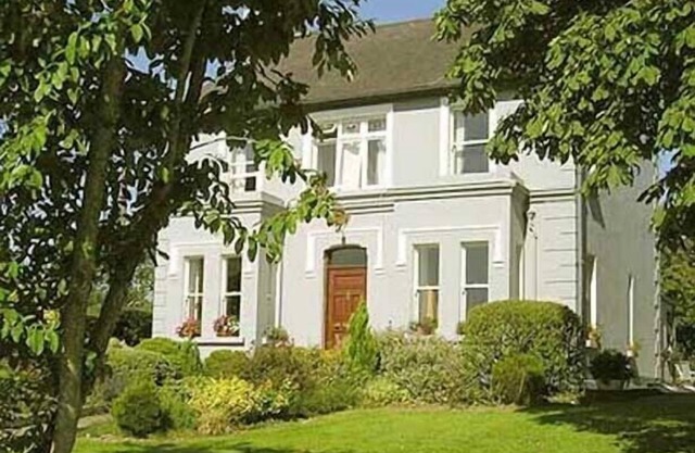 Riverside House Bed & Breakfast