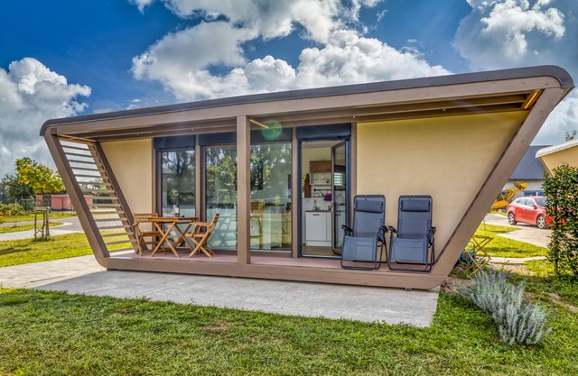 Riverside Suite Ane private beach, Gradac, Slovenia