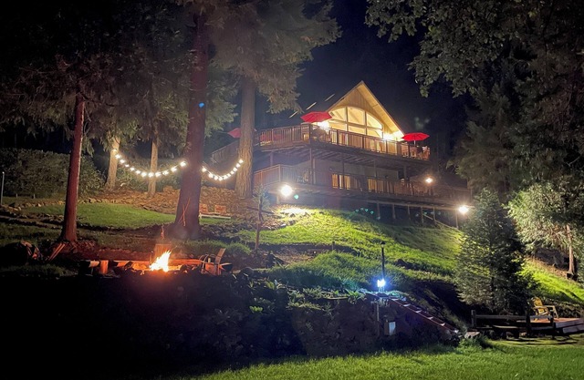 Riversong - Private Riverfront Retreat on 5 acres. Pet-Friendly Upgraded Cabin