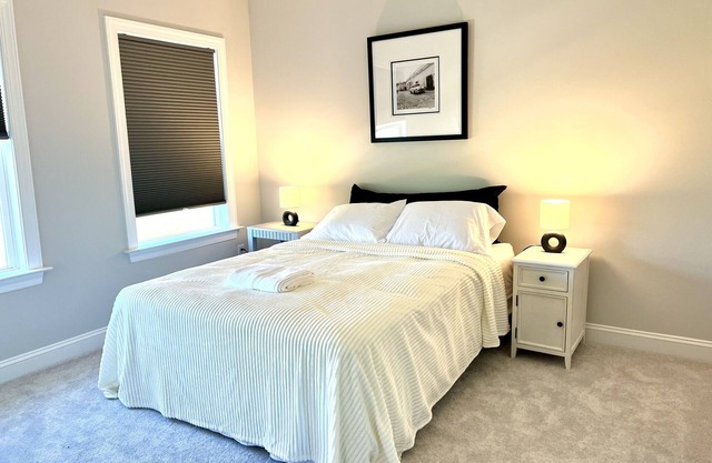 Rm 2: Comfy and Private Bedroom