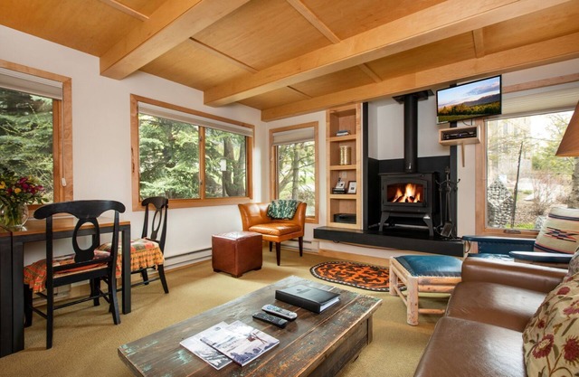 RMR: La Choumine #2 Condo in Teton Village