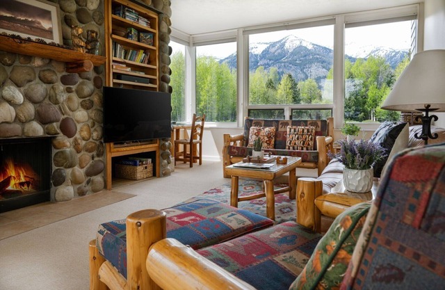 RMR: Lupine 1911 Condo in The Aspens/Wilson,WY