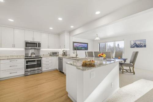 RMR: Mountain Ash 1 Condo in The AspensWilsonWY