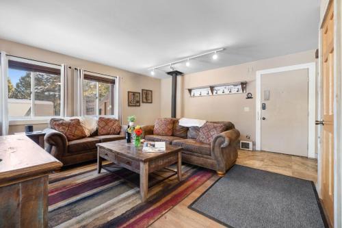 RMR: Sleeping Indian West 1 Condo in Teton Village