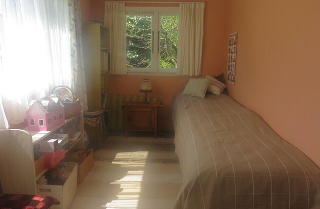 Roa Cottage is a rustic cottage, close to the start of the Paparoa Great walk.