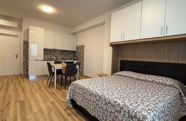 Rocchesi Apartments - Studio apartment with portion of terrace, ideal for couples