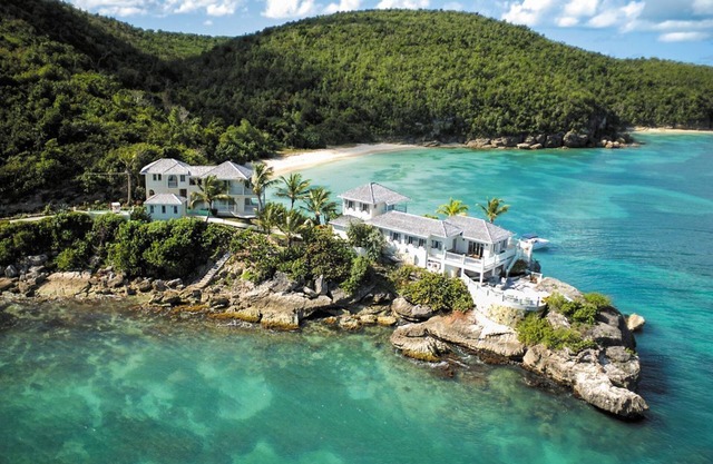 Rock Cottage - Five Bedroom Resort, Sleeps 12