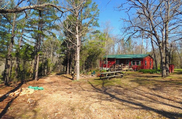 Rock Eddy Bluff Farm Cabins
