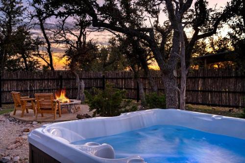 Rockin' R - Rustic Star Cabin