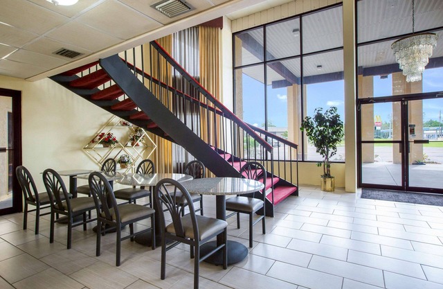 Rodeway Inn
