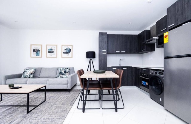 Romantic and very neat environment 5min drive from the airport.Rooftop pool