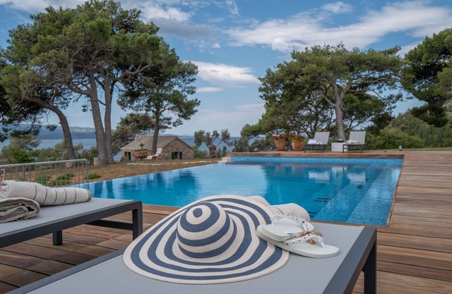 Romantic Beachfront villa for 8 with beach