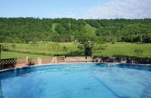 Romantic getaway! Treat yourself- you deserve it!