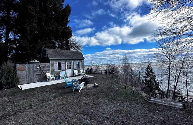 Romantic Tiny Guest House, with 200' of private sandy beach on Lake Huron.