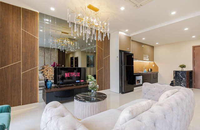 Romantic luxury/modern Europeandesign/HCMC/buivienstreet/D4/D1