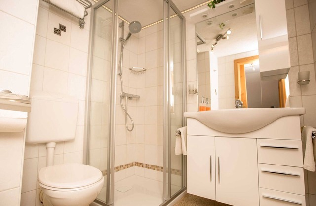 Room de luxe 2 - Pension KNOLL am Attersee