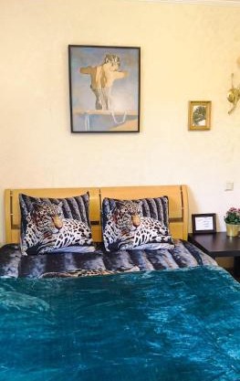 Room in a Private House 5 min from Airport Riga