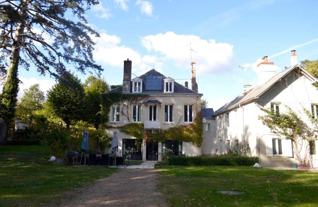 Room in Guest room - Maison lAmerique welcome you to one of their rooms Dogs are also welcomed