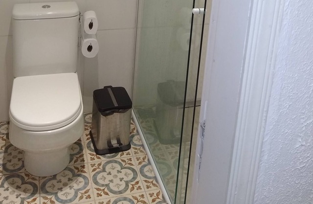 Room in quiet street in the center of sp .1. 2 km from Brás Metro