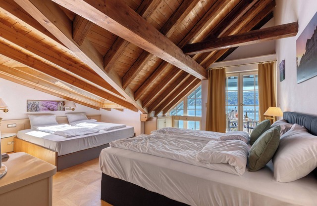 Room 'Suite Mit Seeblick U Balkon' with Lake View, Shared Terrace and Wi-Fi