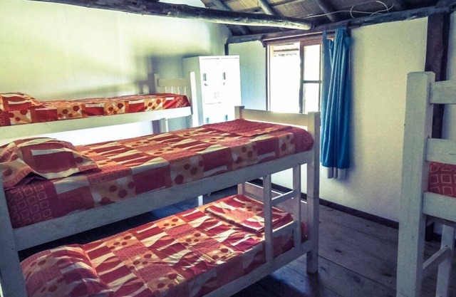 ROOM VI, 2 PEOPLE