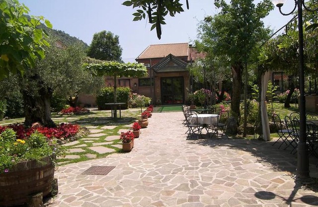 Room x 3 Villa Des Reves in the green near Montecassino