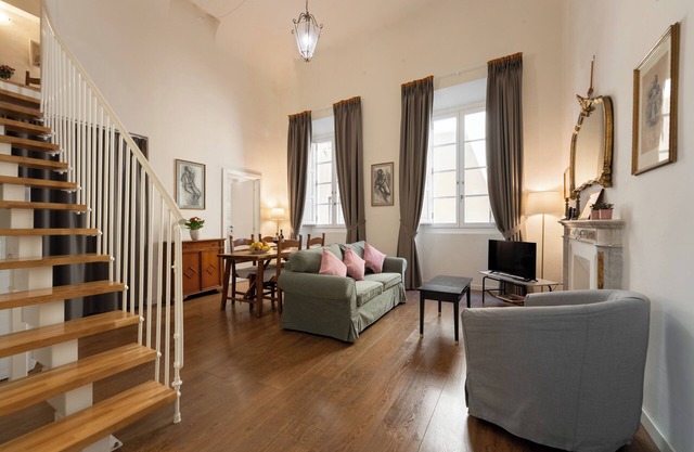 Rosa Brandi Apartment - Palazzo D'Ambra Historical Residence