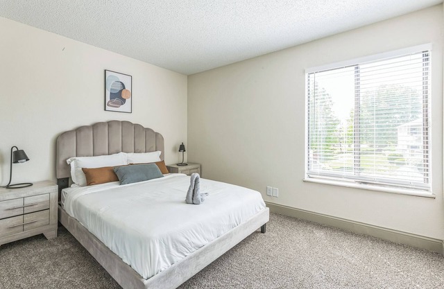 Rosehill Pointe 122 I Comfy 2 Bed 1 Bath