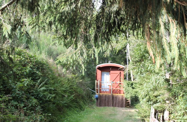 ROULOTTE BETWEEN ARDECHE AND HAUTE-LOIRE