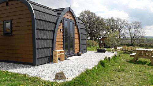 Rowan Eco Cabin - Sleeps 2 - Valley View