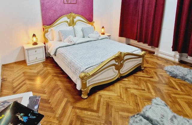 Royal 5* mansion near central square