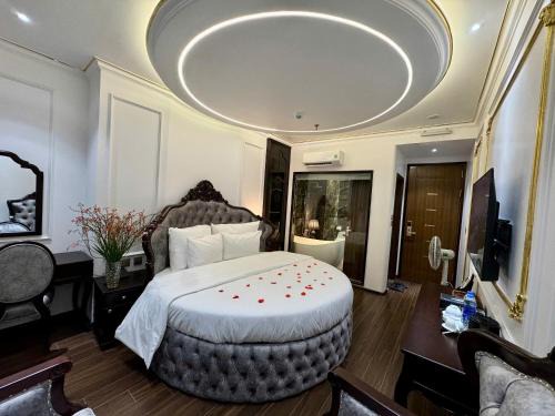 Royal Hanoi Hotel