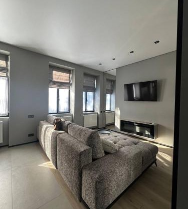 Royal jacuzzi apartment on Krehivska 10 st