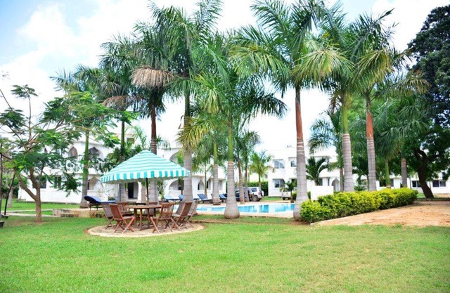 Royal Palms 1-bedroom Apartment D4