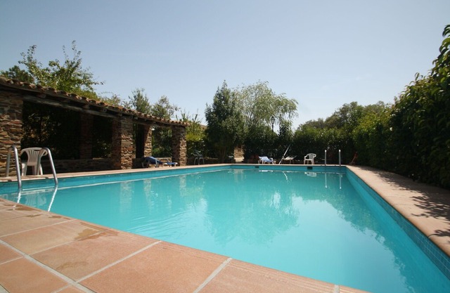 Rural Farmhouse in Valencia de Alcántara with Pool